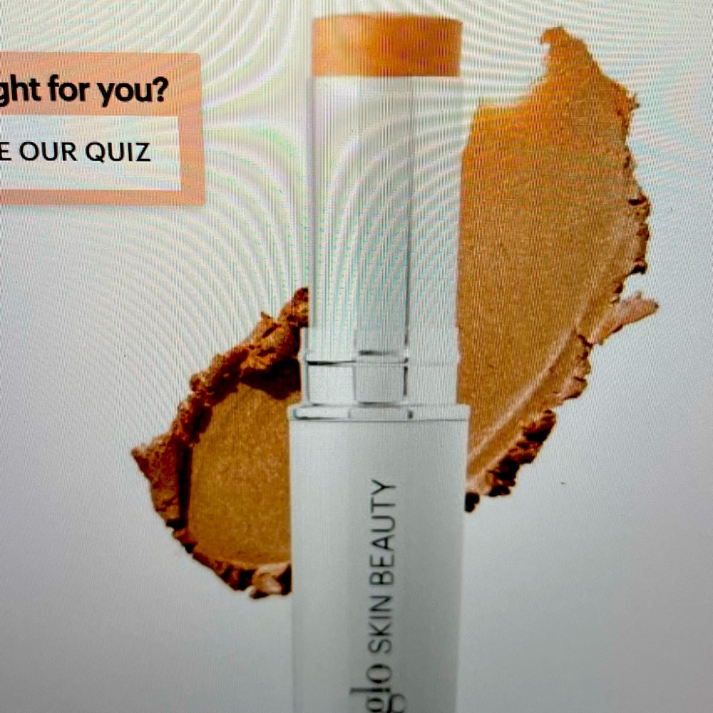GLO skin, beauty, skin glow, stick highlighter, new with tags, color, rose